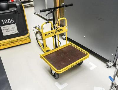 第200萬輛整車下線！揭秘李斌口中'不如江淮'的保時捷工廠 AGV小車如何定義未來智造